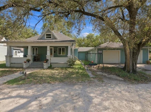 503 N Oak Street, Iola, KS 66749
