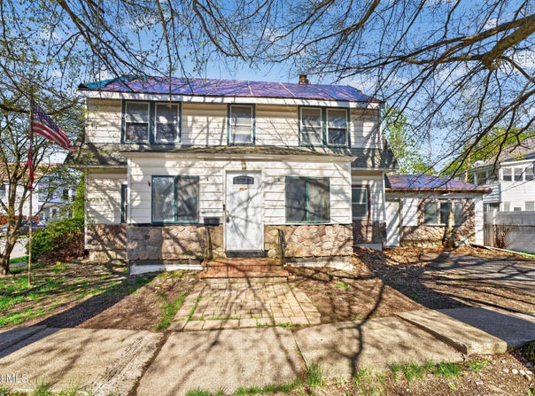 471 7th Avenue, Troy, NY 12182