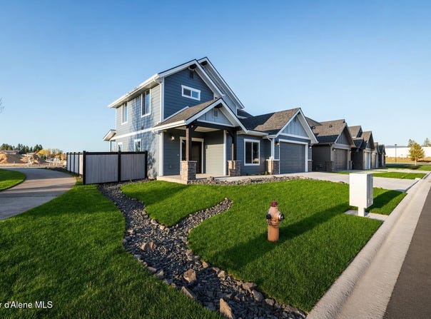 8429 N SNOWFLAKE Ln, Hayden, ID 83835