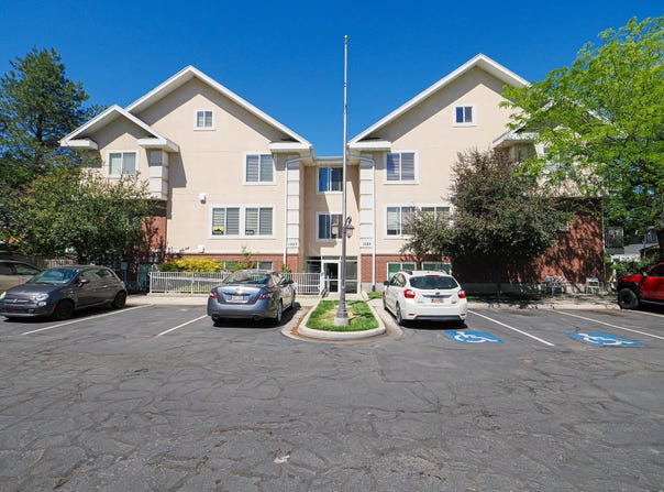 1325 4500 S, Holladay, UT 84117