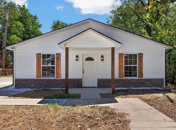 604 N Witte ST, Poteau, OK 74953