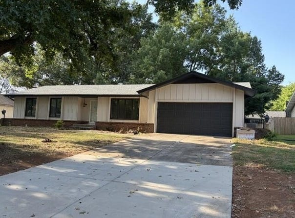 1754 E Cardinal Street, Springfield, MO 65804