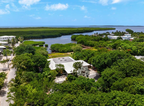 120 S Coco Plum Road, Key Largo, FL 33037