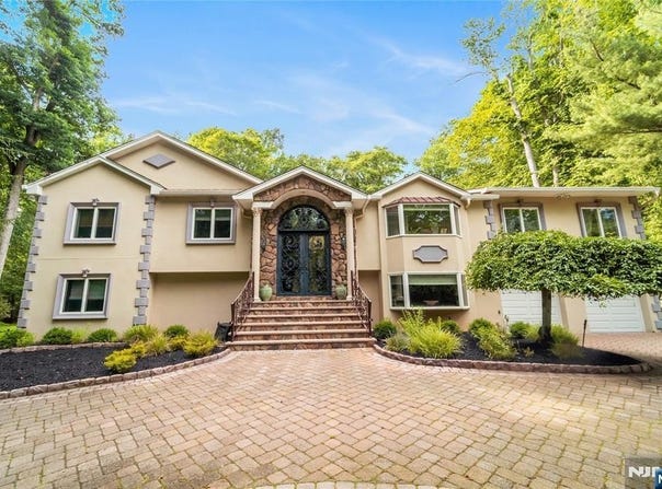 136 Willow Drive, Old Tappan, NJ 07675