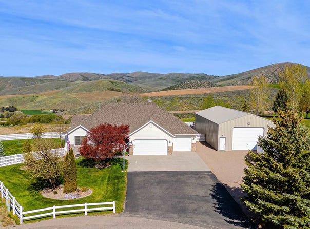 802 E Madlee Rd, Inkom, ID 83245