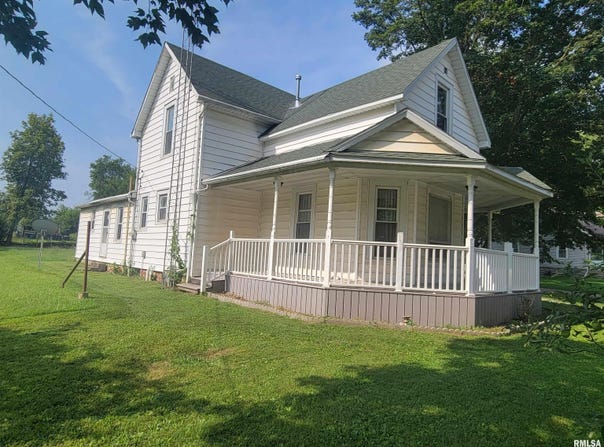 920 E UNION Street, Nokomis, IL 62075