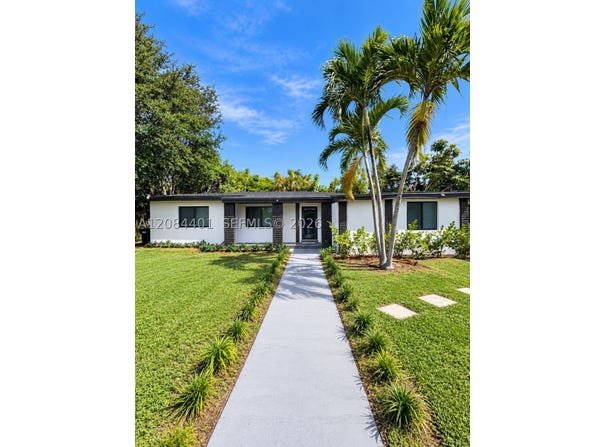 930 NE 163rd St, North Miami Beach, FL 33162