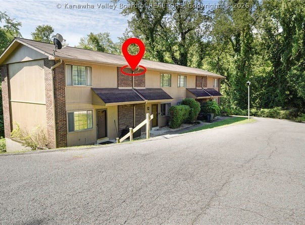2 Briar Hill Road, Charleston, WV 25314