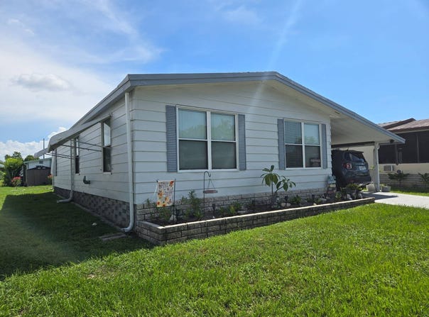 6740 Strawberry Dr, New Port Richey, FL 34653