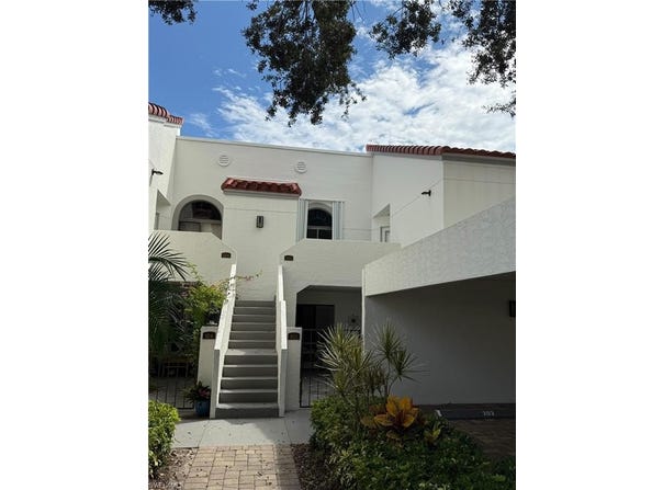 625 BEACHWALK Cir, NAPLES, FL 34108