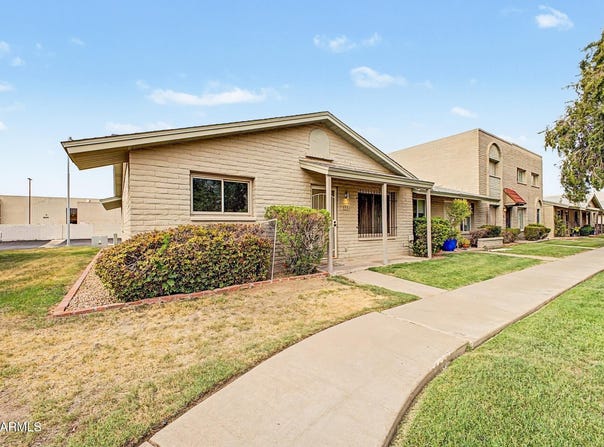 225 N STANDAGE, Mesa, AZ 85201