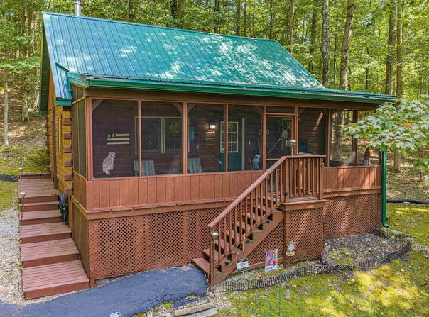 3354 Bluff Road, Birdseye, IN 47513