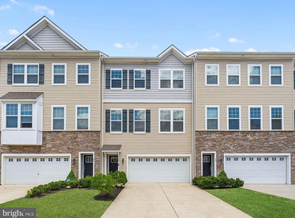 33 SULLIVAN Way, MARLTON, NJ 08053