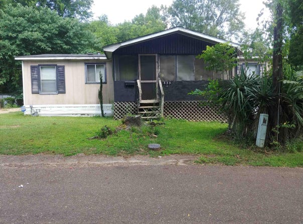 609 Lear Avenue, Camden, AR 71701