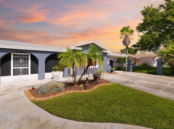 6012 FRANCIS Drive, APOLLO BEACH, FL 33572
