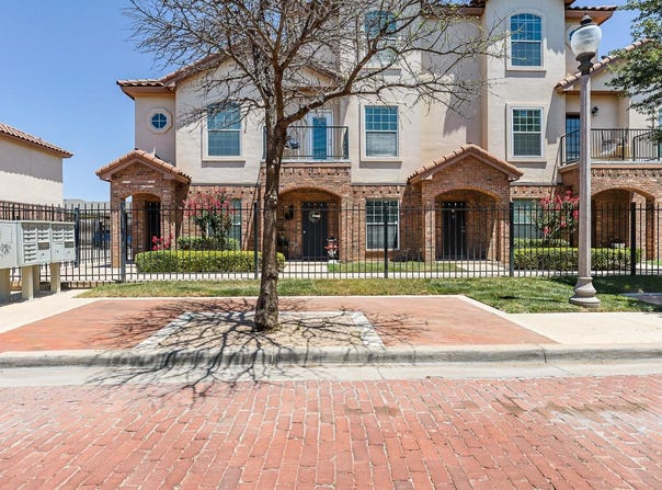 2106 Main Street, Lubbock, TX 79401