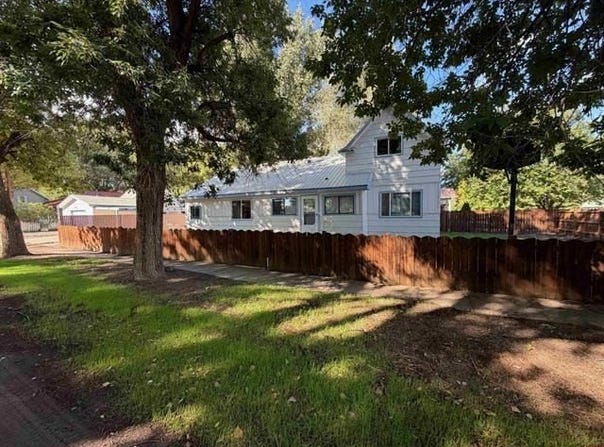 320 S 6th St, Olathe, CO 81425