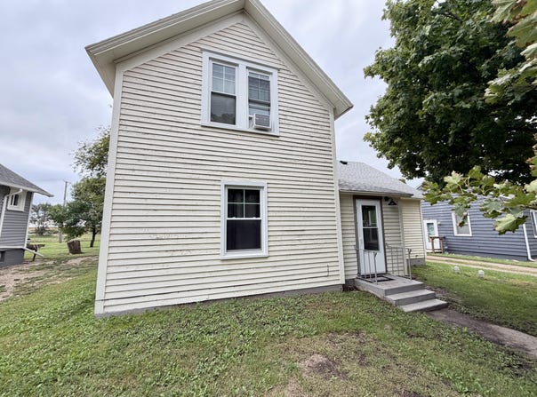 245 Laurel Ave, Wolsey, SD 57384