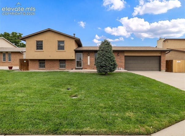 5 Chickadee Way, Pueblo, CO 81005