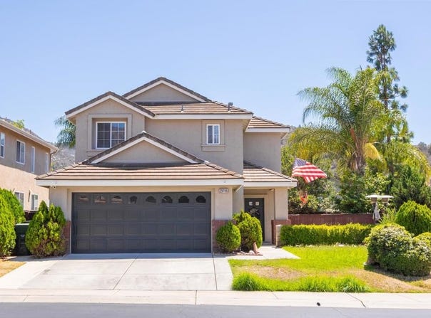 29705 Gracilior Drive, Escondido, CA 92026