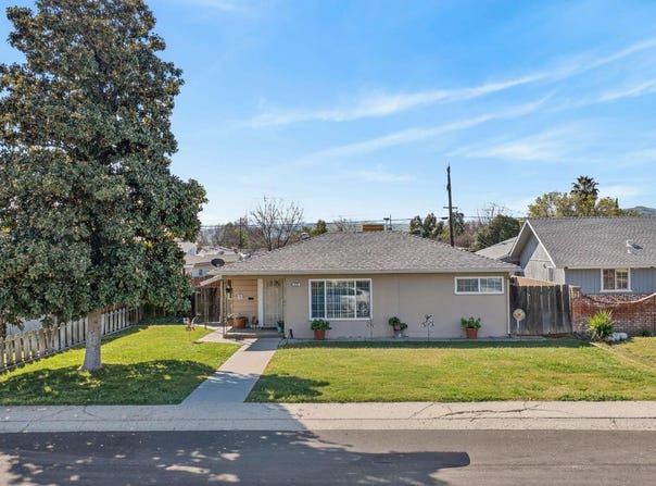 425 University Avenue, Coalinga, CA 93210