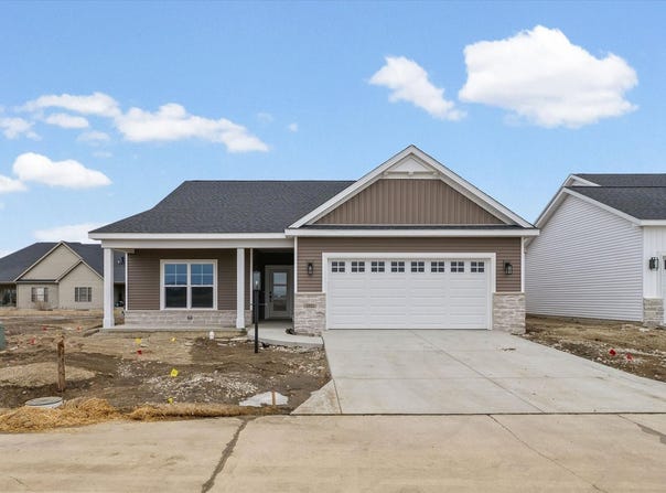 3902 Bay Circle, Champaign, IL 61822