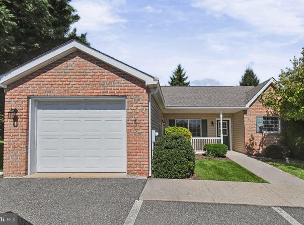 2461 E HIGH Street, POTTSTOWN, PA 19464