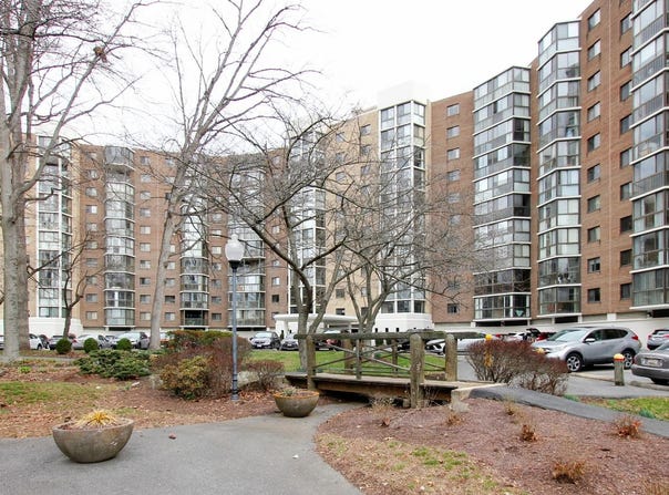 15107 INTERLACHEN Drive, SILVER SPRING, MD 20906