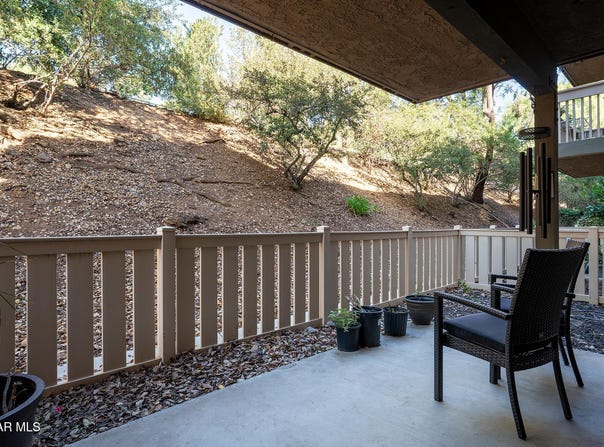 327 Chestnut Hill Court, Thousand Oaks, CA 91360