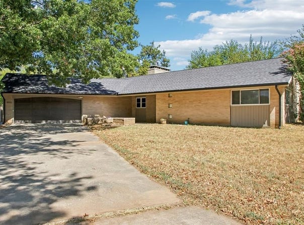 600 Diamond Street, Holdenville, OK 74848