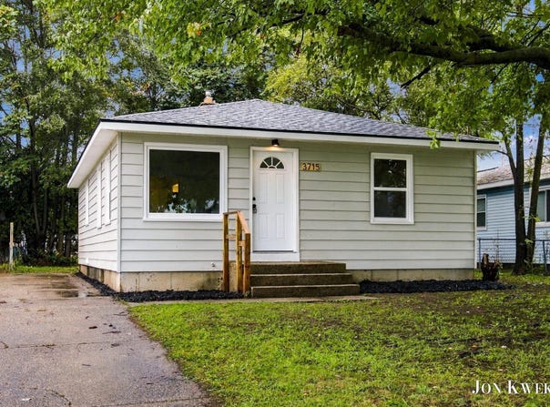 3715 Flamingo Avenue SW, Wyoming, MI 49509
