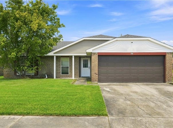 500 PLYMOUTH Drive, Laplace, LA 70068