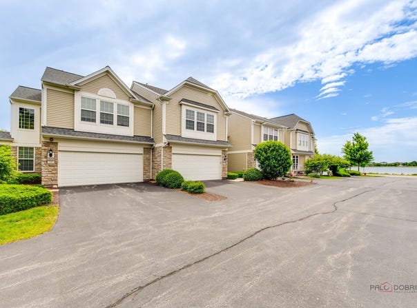 347 Devoe Drive, Oswego, IL 60543