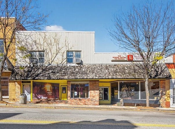 131 E Main St., Marion, VA 24354