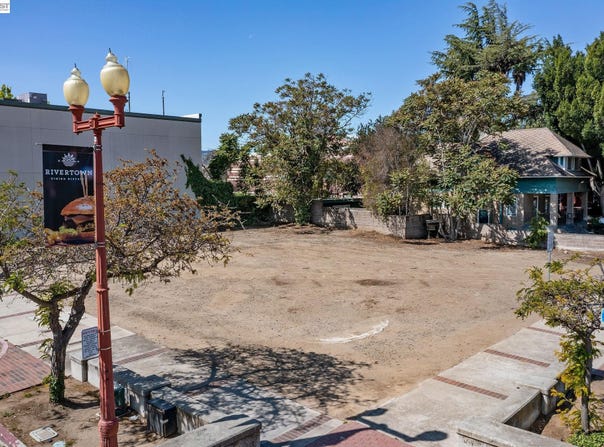 I St, Antioch, CA 94509