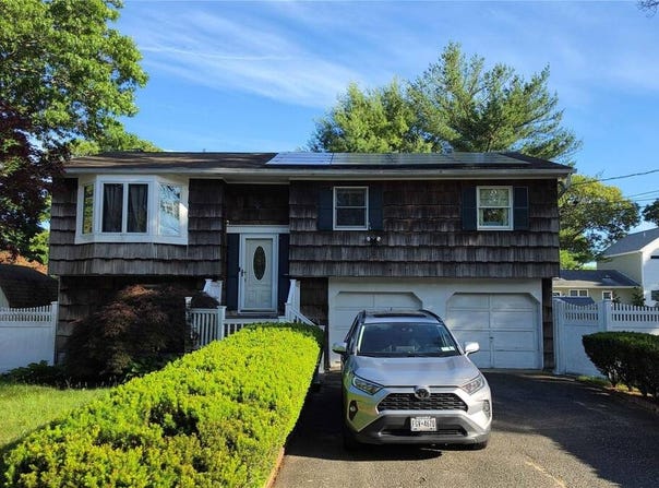 6 Smith Court, Mastic, NY 11950