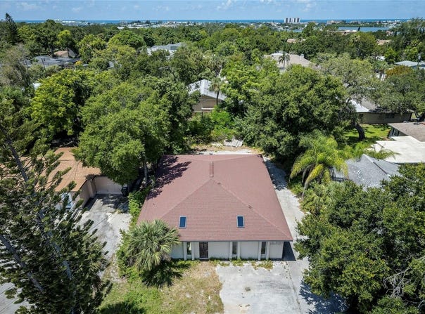 12596 INDIAN ROCKS Road, LARGO, FL 33774