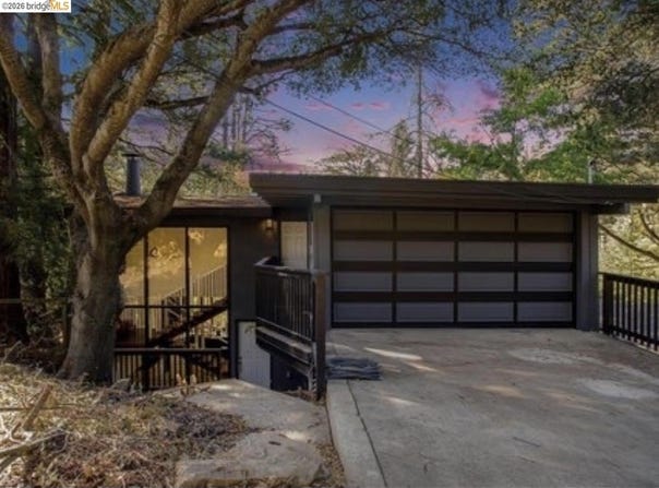 6855 Gunn DR, Oakland, CA 94611