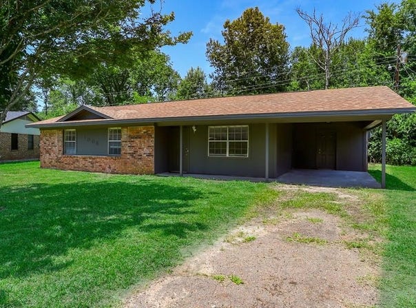 1006 Oak Hollow Place, Diboll, TX 75941