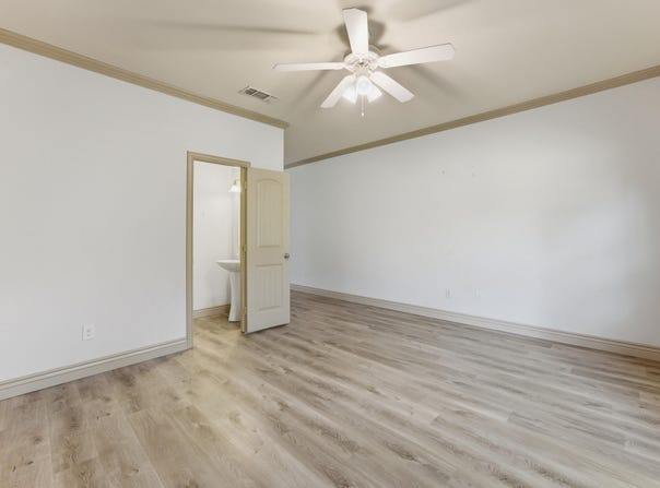 1530 Aldra Drive, Fort Worth, TX 76120