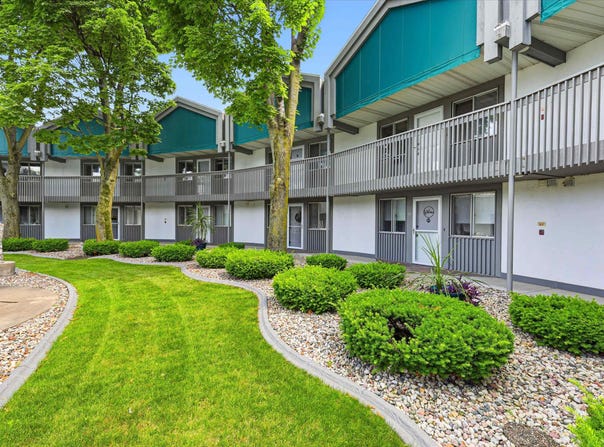 1001 S ONEIDA Street, APPLETON, WI 54915