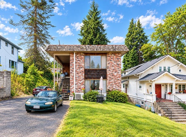 110 W C St, Rainier, OR 97048