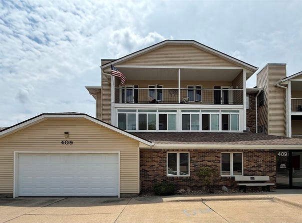 409 SE Delaware Avenue, Ankeny, IA 50021