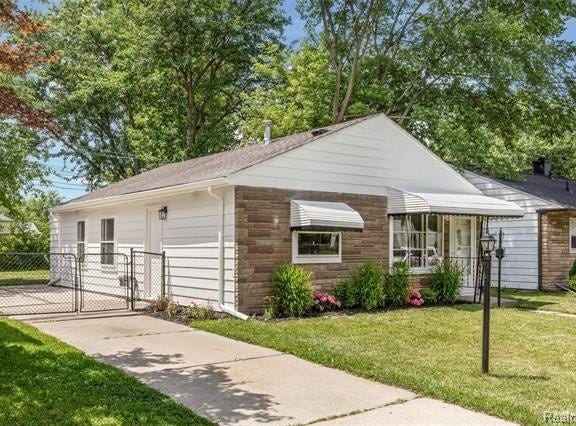 2147 E Almont Street, Ferndale, MI 48220