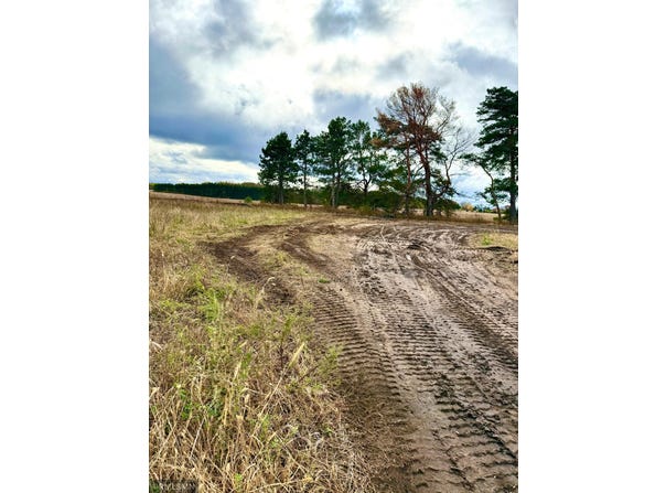 960 3rd Avenue SW, Rice, MN 56367