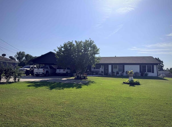 2502 W Plainview Street, Hope, AR 71801