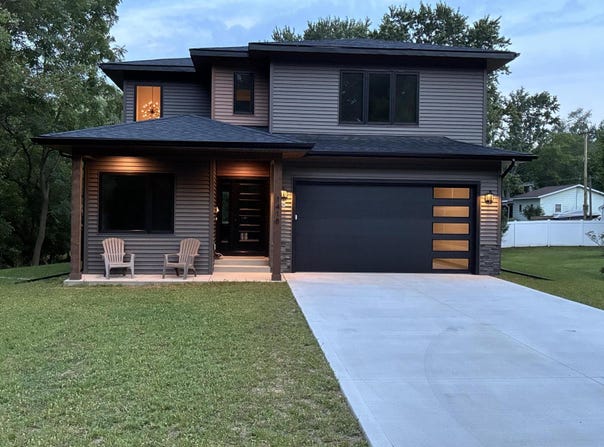 1418 Blue Star Highway, South Haven, MI 49090