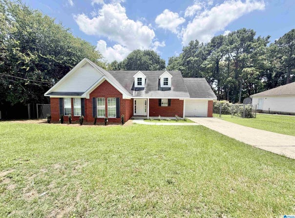 108 COLONIAL CIRCLE, CLANTON, AL 35045