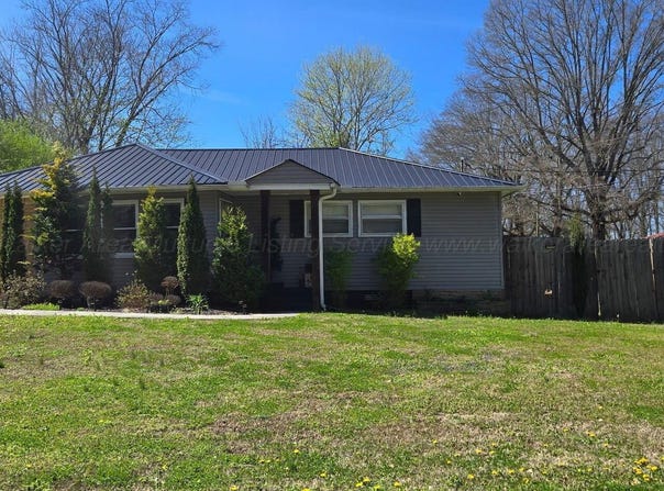 657 NW 4TH St, Arab, AL 35016