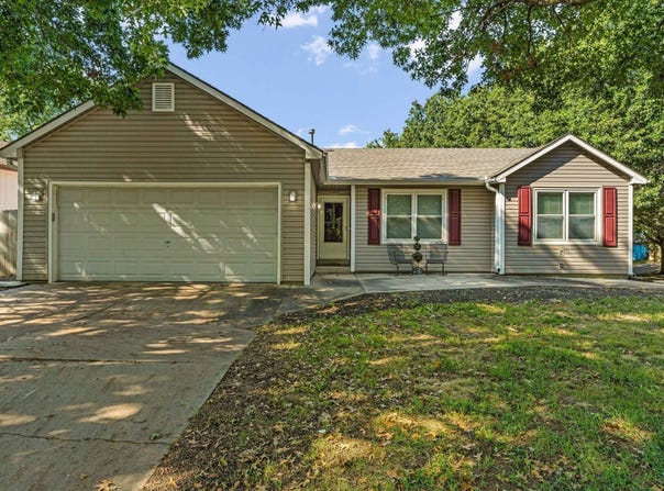 2601 Cranley St, Lawrence, KS 66046
